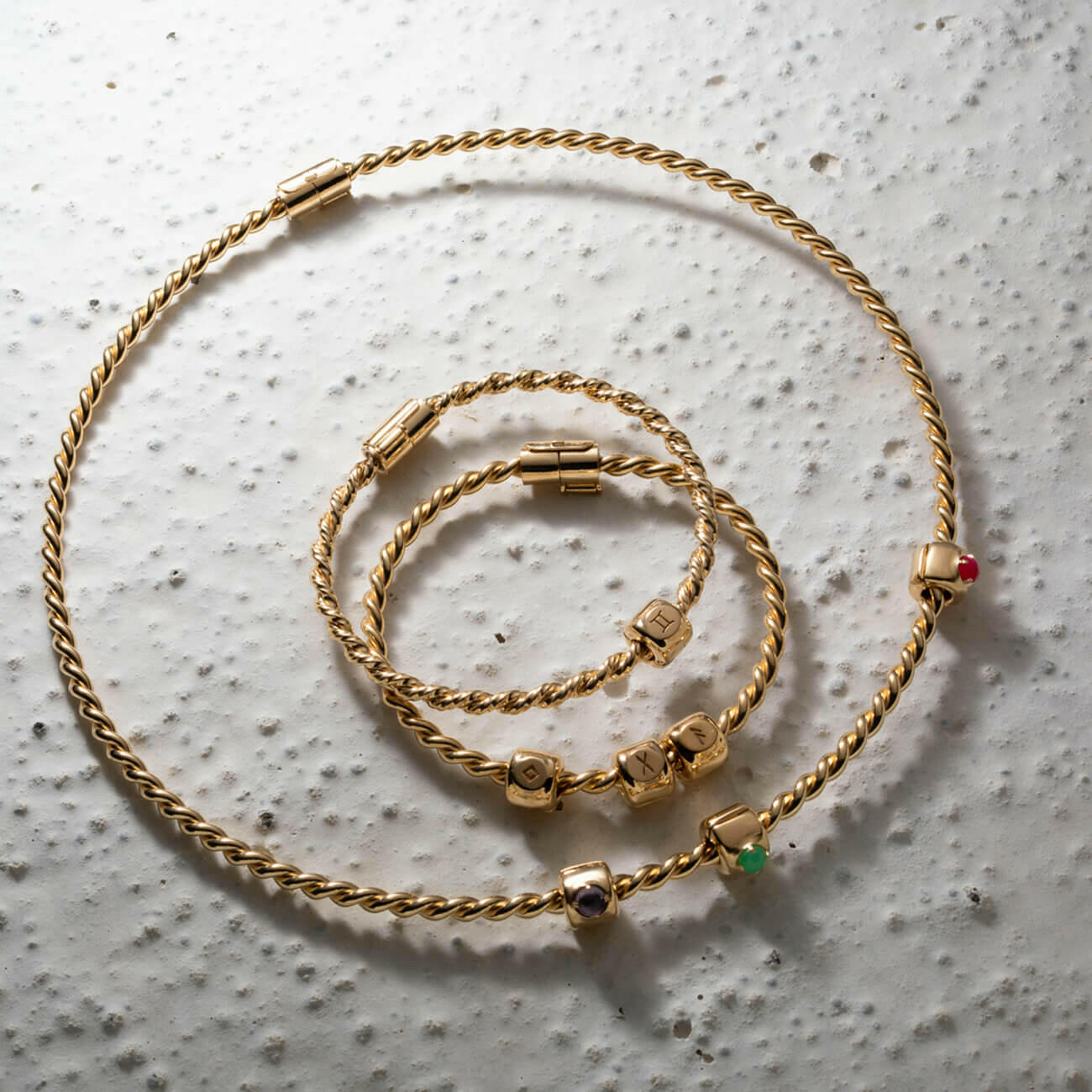 Złota bransoletka tensorowa - Amulet ochronny ze złota próby 585 - Królewski.