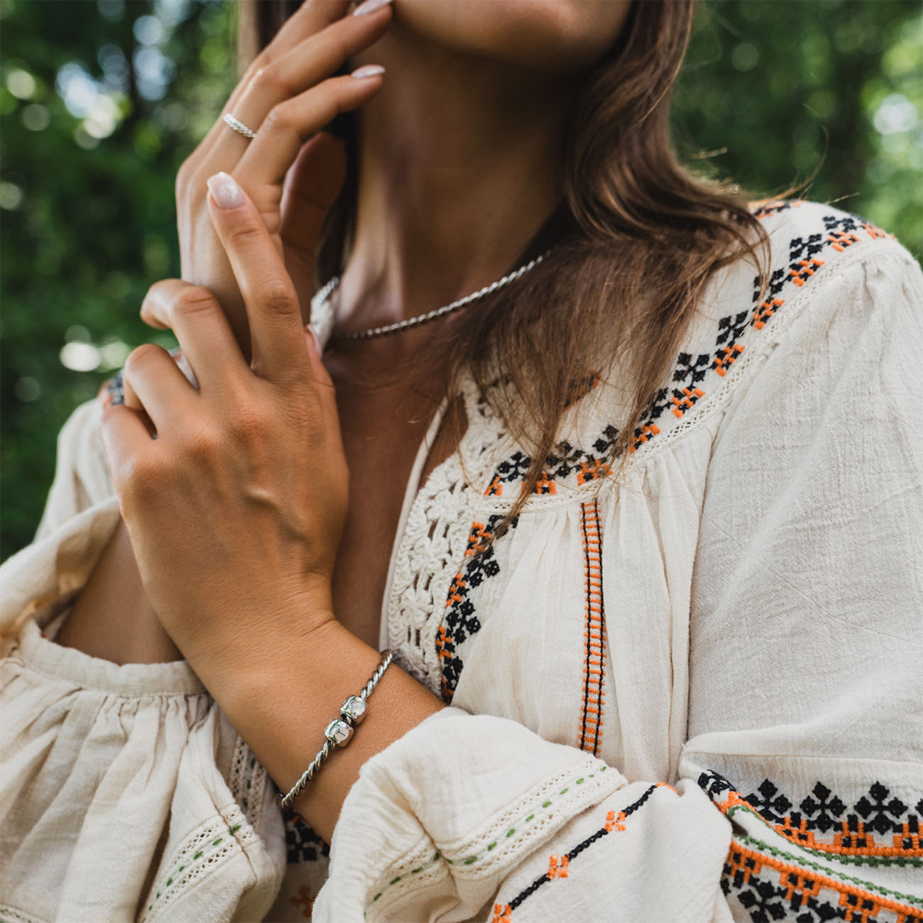 Charm con la runa Algiz (ᛉ) Plata - amuleto de protección e intuición - Latón