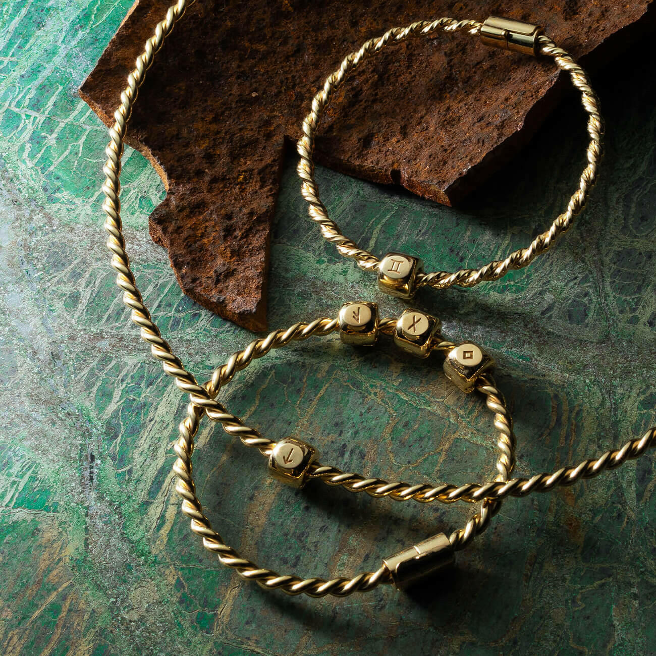 Miedziana bransoletka tensorowa w kolorze złotym - Zaginiony.