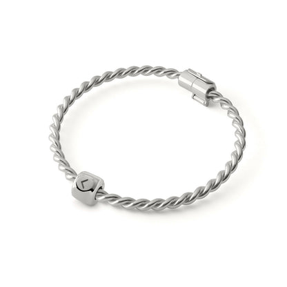 Charms z runą Kenaz (ᚲ) Srebrny – amulet kreatywności i wewnętrznego światła - Mosiądz