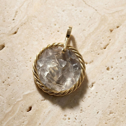 Tensor Amulet with Onyx – Gold-Plated Brass