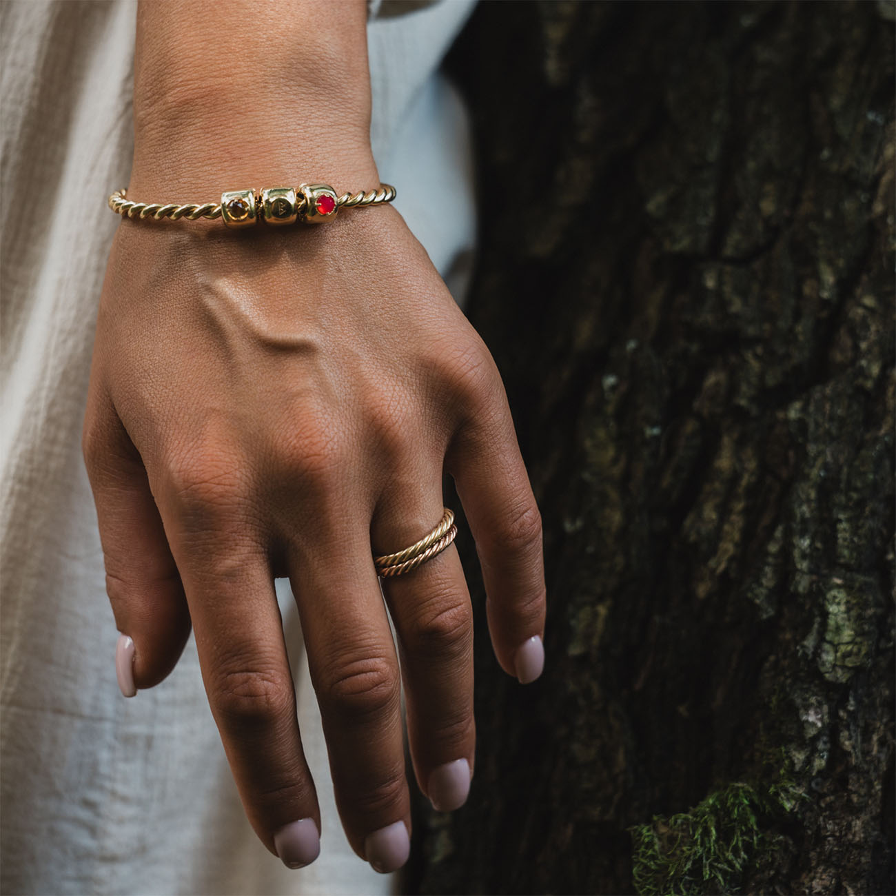 Charm with Berkana rune (ᛒ) Gold-plated - amulet of growth and rebirth - Brass