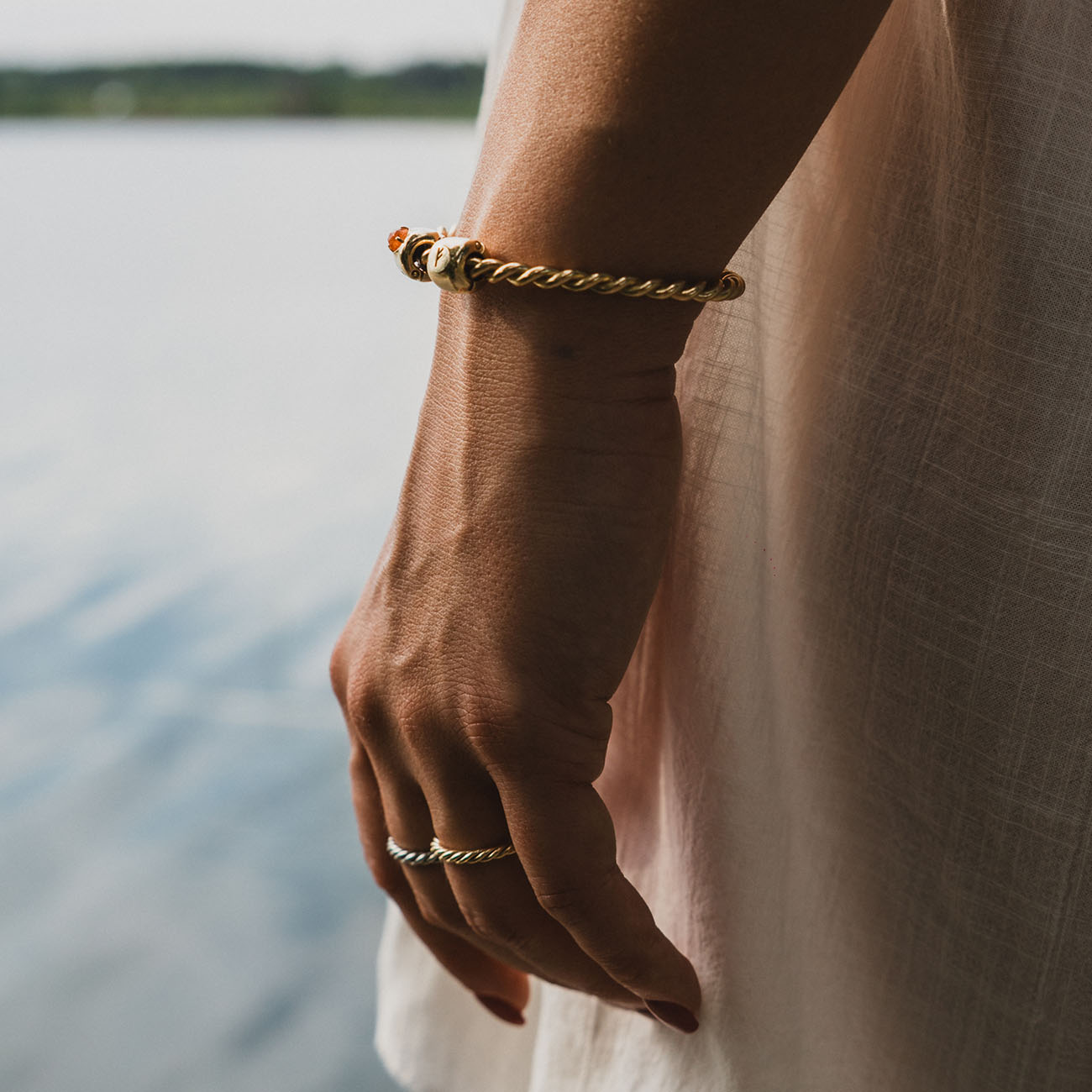 Charm with the Fehu rune (ᚠ) Gold-plated - amulet of abundance and success - Brass