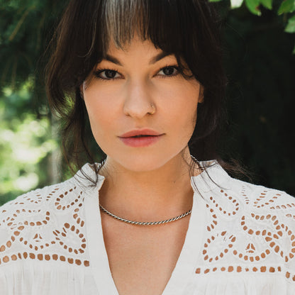 Srebrny naszyjnik tensorowy pokryty platyną - Kubit Zaginiony (177 MHz)