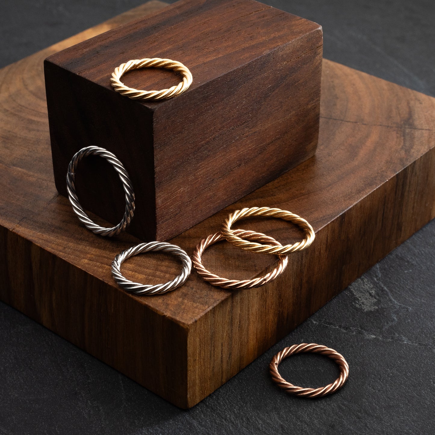 Anillo tensor de plata bañada en oro - Amuleto protector